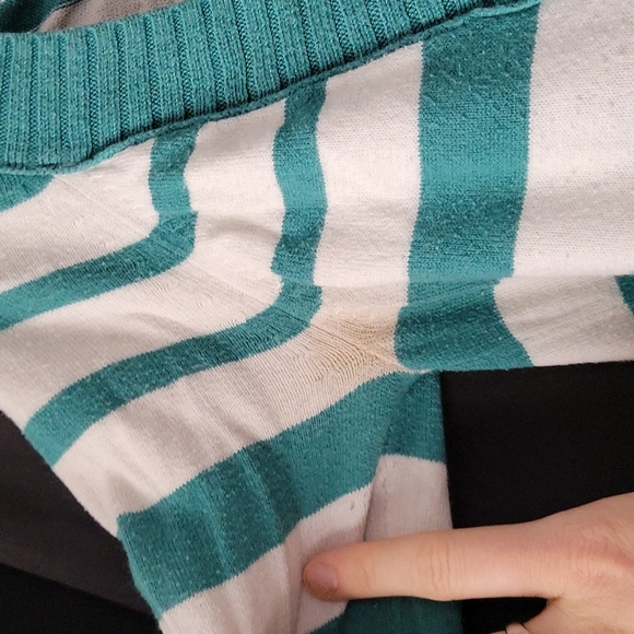 Striped v-neck sweater - Picture 3 of 4